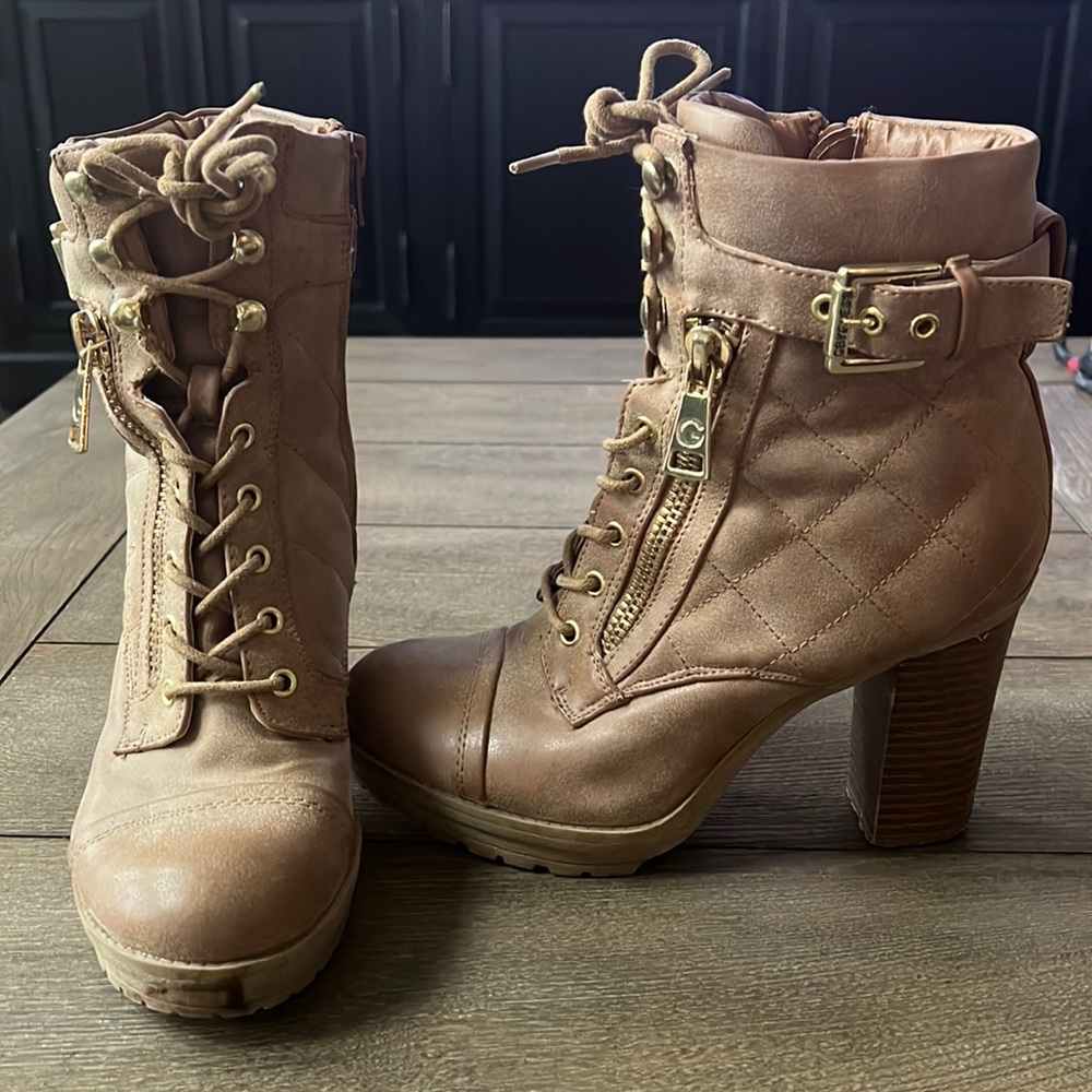 Women’s Size 7 Guess Boots